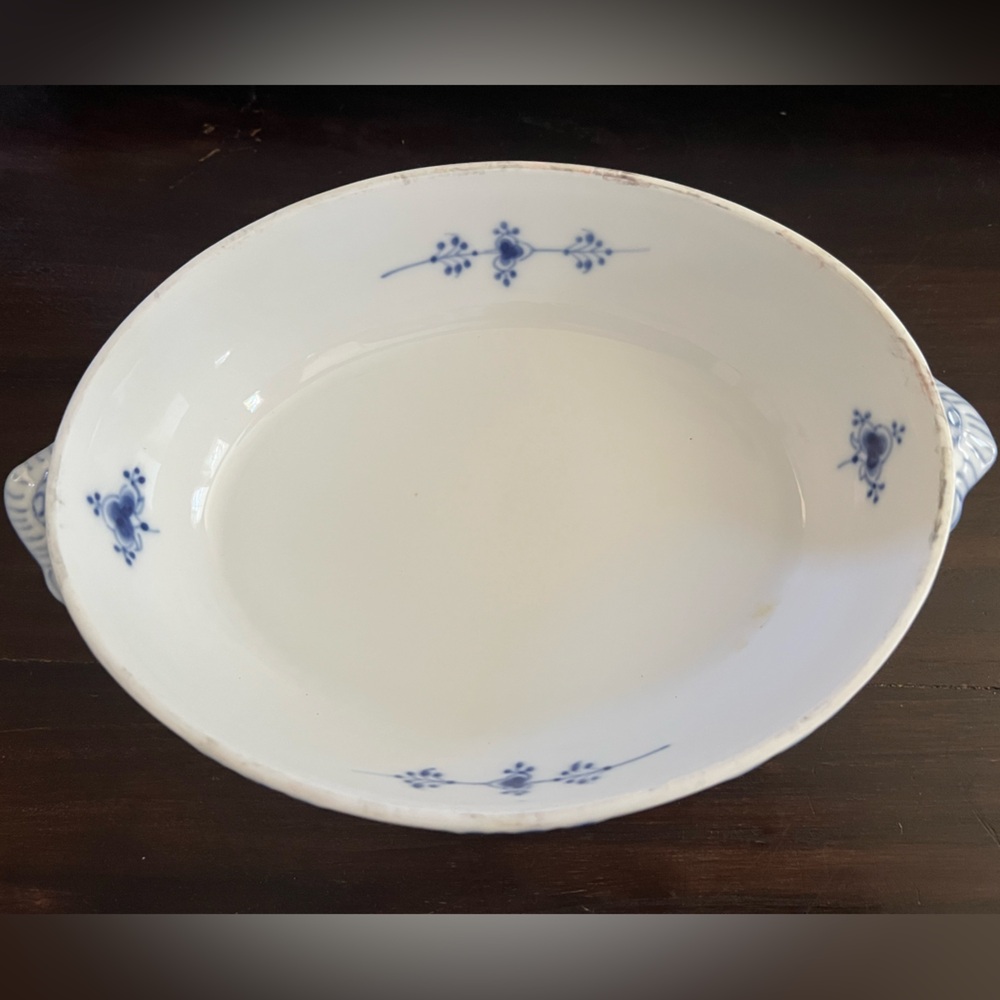 Royal Copenhagen Fluted Half Lace Covered Vegetable Bowl - Picture 3 of 7